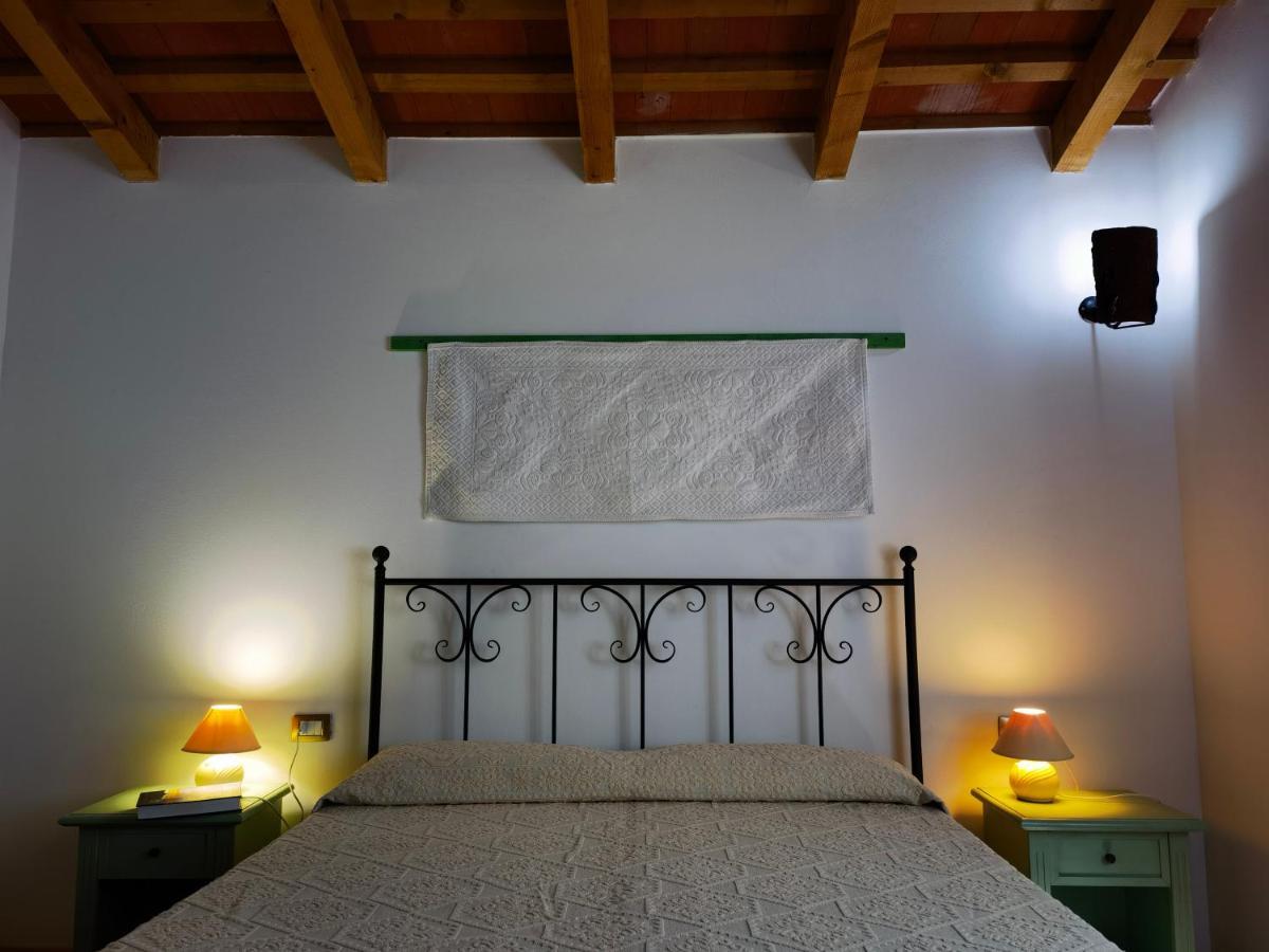 La Corte Degli Ulivi - Albergo Rurale Tresnuraghes Ngoại thất bức ảnh